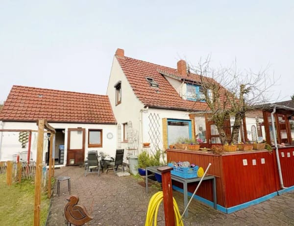 Immobilie in Achim - Seltene Gelegenheit: Haus mit traumhaftem Garten & vielseitigen Nutzungsmöglichkeiten in Achim - Bild 2