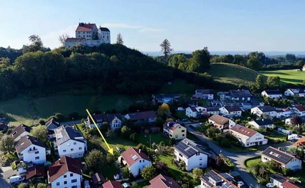 Immobilie in Waldburg - Wunderschönes Mehrfamilienhaus in Waldburg direkt unterhalb der historischen Burg (Wohnrecht im EG) - Bild 4