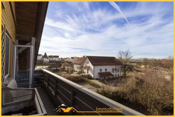 Immobilie in Betzigau - Charmante, lichtdurchflutete 4-Zi.-ETW mit Balkon und Garage in Betzigau - Bild 2