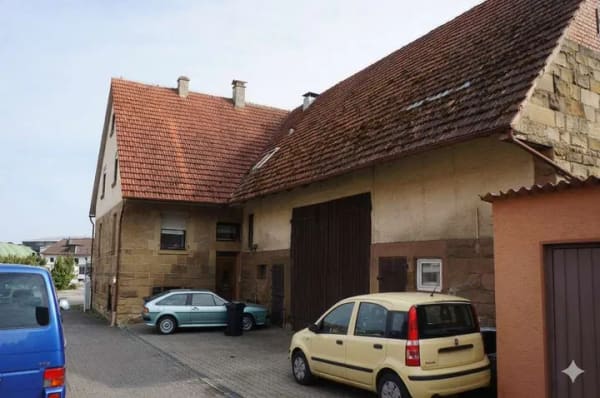 Immobilie in Pfaffenhofen - Wohnen, Arbeiten, Erweitern: Zweifamilienhaus mit Werkstatt, Scheune & optional Baugrundstück - Bild 1