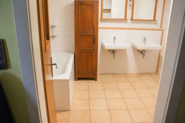 Immobilie in Pfaffenhofen - Wohnen, Arbeiten, Erweitern: Zweifamilienhaus mit Werkstatt, Scheune & optional Baugrundstück - Bild 3
