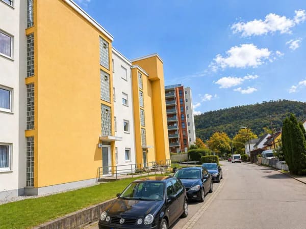 Immobilie in Geislingen an der Steige - Kapitalanlage oder Eigennutzung: 2,5-Zimmer mit Balkon & Stellplatz - Bild 2