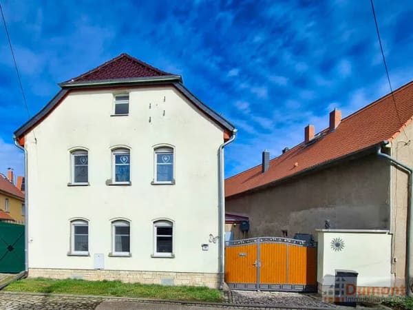Immobilie in Freyburg (Unstrut) - Bezugsfertiges Wohnhaus mit großzügigem Grundstück, Scheune und vielseitigen Nutzungsmöglichkeiten - Bild 0