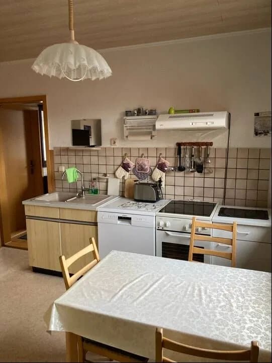 Immobilie in Floh-Seligenthal - Ein- bis Zweifamilienhaus in zentraler Ortslage von Floh-Seligenthal - Bild 4