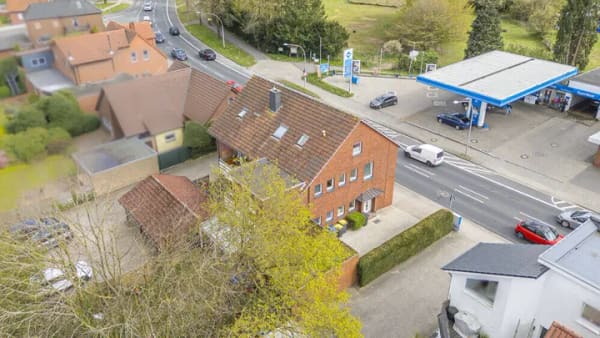 Immobilie in Meppen - Mehrparteienhaus mit 4 Wohneinheiten, Garage, Praxis &Erweiterungsmöglichkeit auf großem Grundstück! - Bild 2