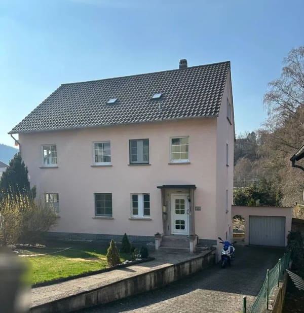 Immobilie in Bad Salzschlirf - Zweifamilienhaus mit Ausbaupotenzial in Bad Salzschlirf - Bild 0