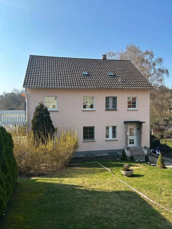 Immobilie in Bad Salzschlirf - Zweifamilienhaus mit Ausbaupotenzial in Bad Salzschlirf - Bild 1