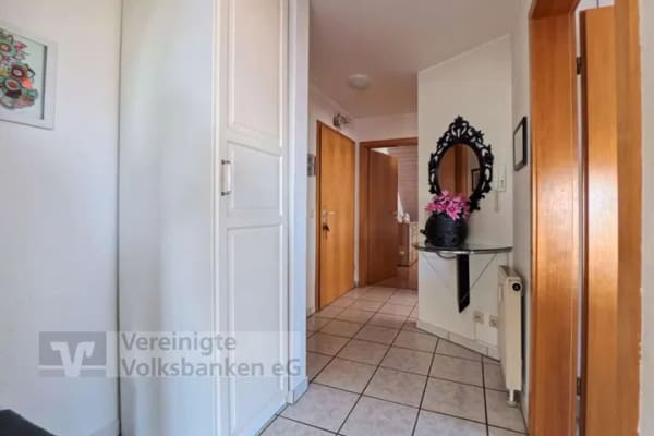 Immobilie in Walddorfhäslach - Lichtdurchflutete Maisonette mit stilvoller Galerie und 2 Autoabstellplätzen sucht Familie mit wunde - Bild 1