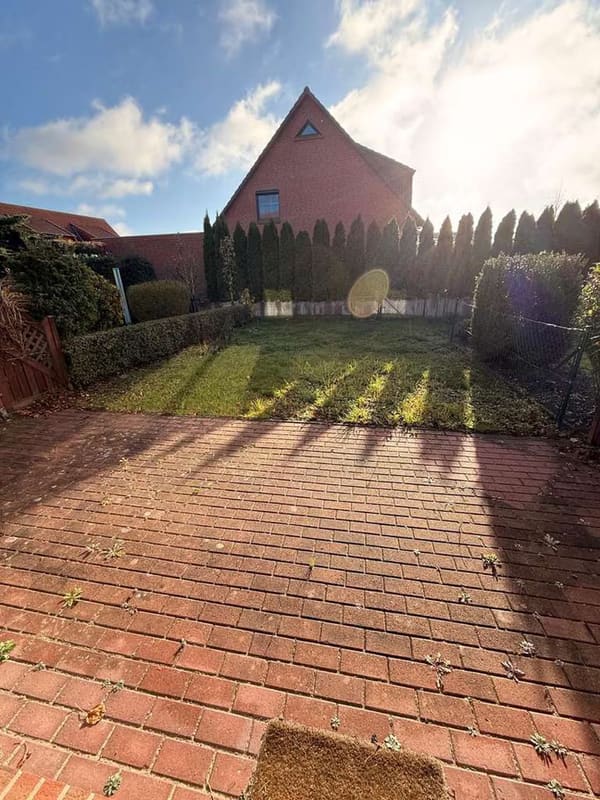 Immobilie in Neubrandenburg - Ihr neues Zuhause: Gemütliches Reihenhaus mit Garten für die ganze Familie in Neubrandenburg-Broda - Bild 0