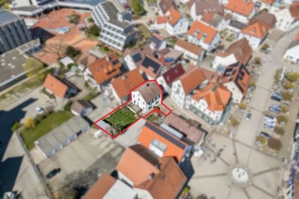 Immobilie in Bad Buchau - Freistehendes Einfamilienhaus mit Garten in zentraler Innenstadtlage in Bad Buchau - Bild 0