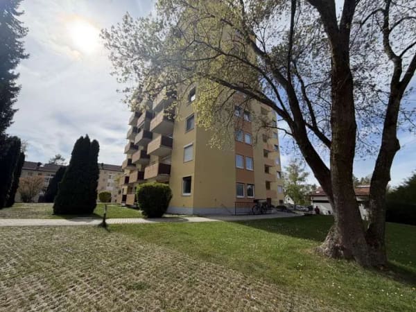 Immobilie in Hohenbrunn - Ruhige 3 ZKB in Ottobrunn, Wohnen im Grünen und doch stadtnah - Bild 1