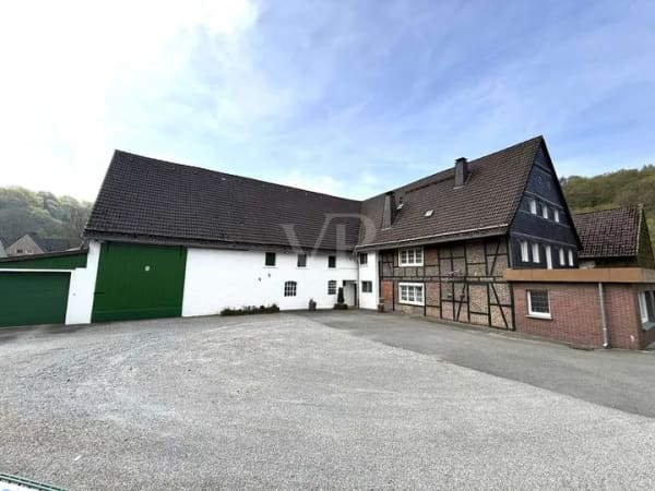Immobilie in Balve - Historische Mehrgenerationenhaus mit Bauerngarten – Freiraum für Familien und Tierliebhaber - Bild 3