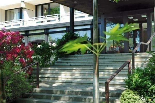 Immobilie in Bad Steben -   378 m²  für Wohnung und / oder gewerbliche Nutzung / Büro / Praxis / Fitness / Atelier / Ausstellung usw. - Bild 2