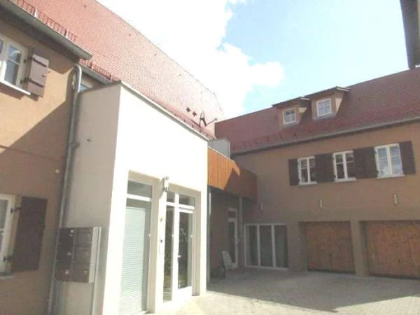 Immobilie in Nördlingen - Mitten in der Altstadt: Gepflegte 2 Zimmer Wohnung mit Einbauküche - Bild 1