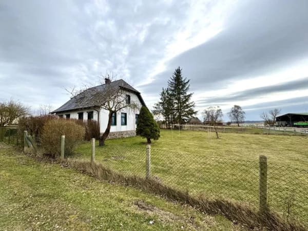 Immobilie in Warrenzin - Einziehen und Leben - Einfamilienhaus auf dem Land mit großzügigem Nebengelass - Bild 0