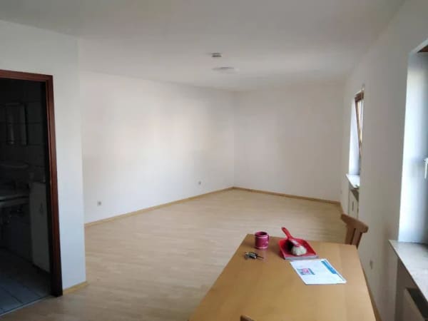 Immobilie in Ladenburg - Großzügige Einzimmerwohnung vis a vis zum Bahnhof zu verkaufen - Bild 1