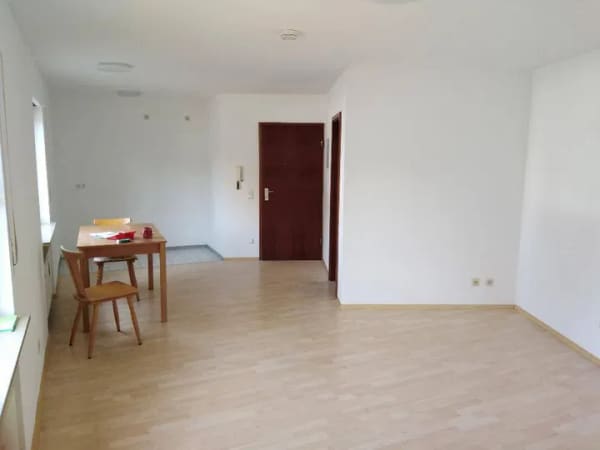 Immobilie in Ladenburg - Großzügige Einzimmerwohnung vis a vis zum Bahnhof zu verkaufen - Bild 2