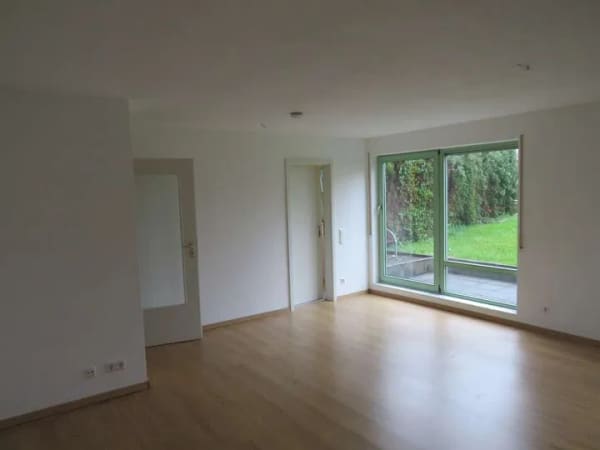 Immobilie in Beuren - 1,5-Zimmer-EG-Wohnung mit Terrasse und EBK (separate Küche) in Beuren - Bild 2