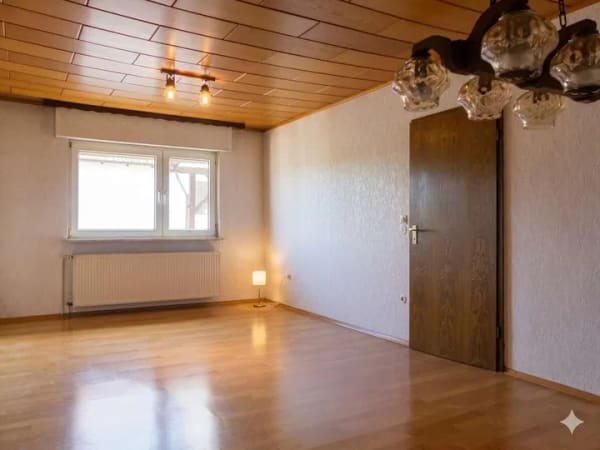 Immobilie in Kronau - Einfamilienhaus mit großem Grundstück und Ausbaupotential - Bild 4