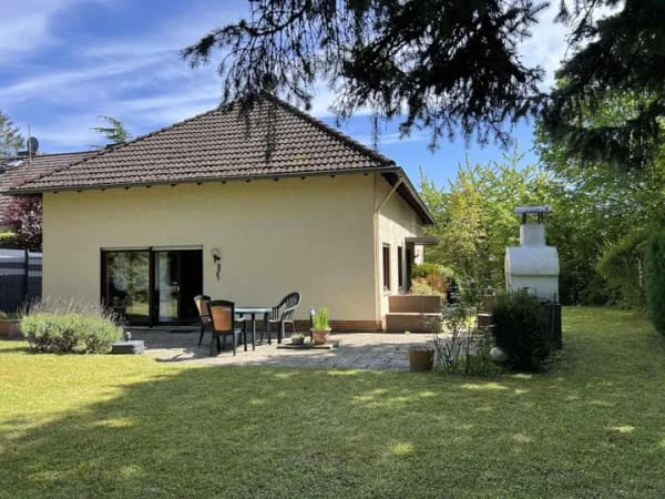 Immobilie in Vallendar - Freistehendes 2-Familienhaus m. Loggia, Terrasse, Garten, Garage u. Stellpl - Bild 1