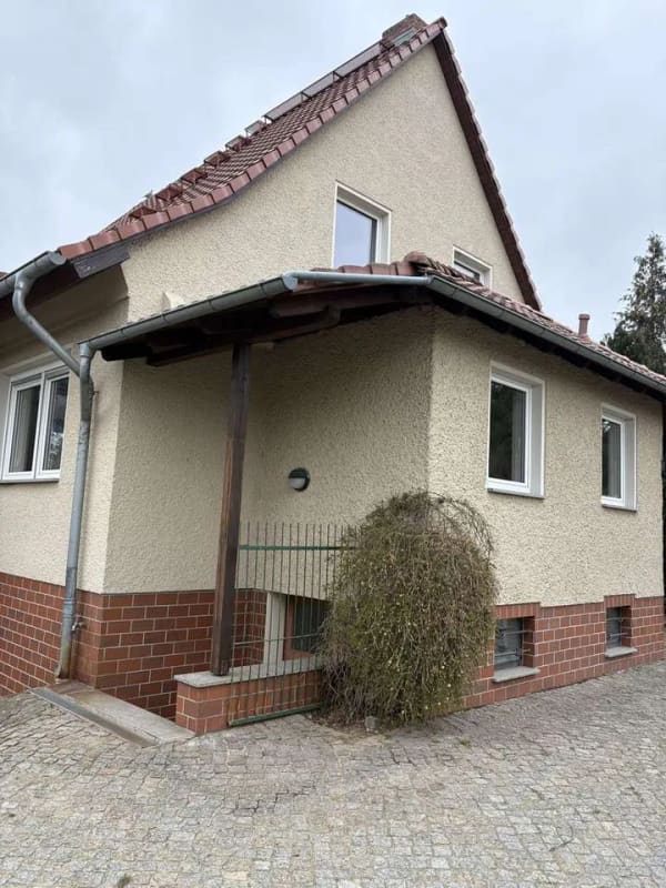 Immobilie in Lübben (Spreewald) - Bezugsfertiges Einfamilienhaus mit Wintergarten, Kamin & Doppelgarage - sofort verfügbar - Bild 2