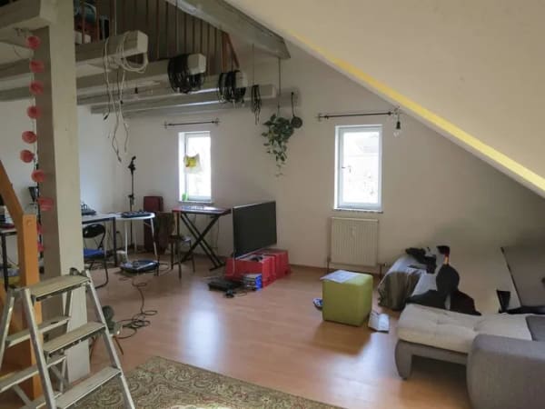 Immobilie in Obersulm - Helle 1,5-Zimmer-Wohnung im Altbau mit Galerie, EBK & Stellplatz in ruhiger Lage - Bild 4