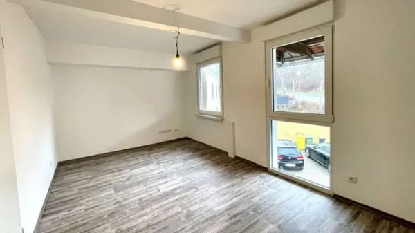 Immobilie in Kirchhundem - Zweifamilienhaus modern ausgebaut - Bild 2