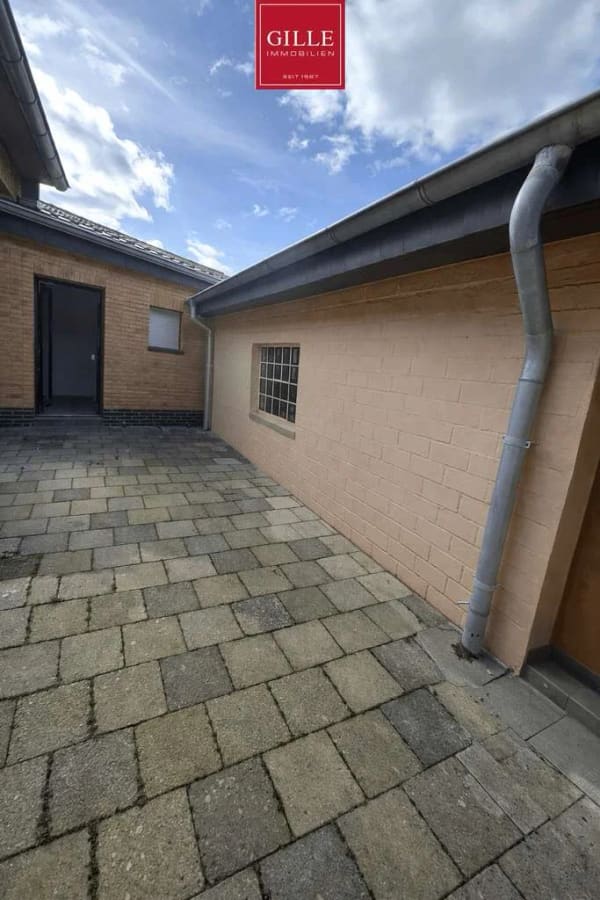Immobilie in Rommerskirchen - Neuer Preis! Verwirklichen Sie Ihren Wohntraum - Bungalow mit Garage, großem Garten, Wärmepumpe - Bild 2