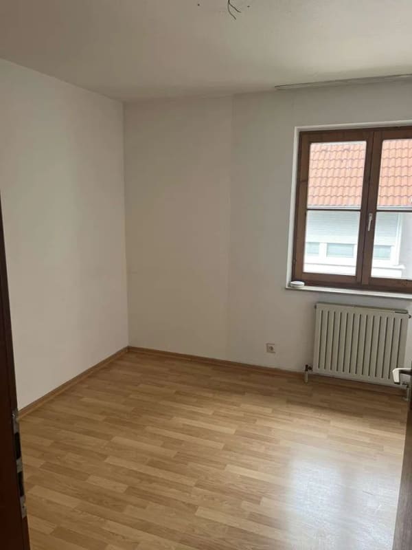 Immobilie in Waldenbuch - Charmante 3-Zimmer-Wohnung im Altstadtkern von Waldenbuch – ca. 78 m² mit Balkon & Stellplatz - Bild 2