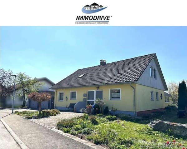 Immobilie in Heroldstatt - Freistehendes 1-2 Familienhaus mit D-Garage - Bild 0