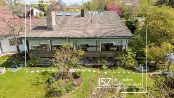 Immobilie in Emskirchen - Repräsentative Unternehmervilla in bester Wohnlage, ca. 1.670 m² Grund, ca. 282 m² Wohnfläche ! - Bild 0