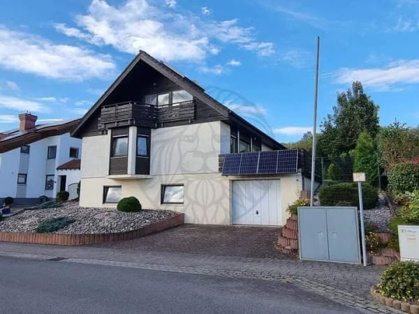 Immobilie in Ötzingen - Nähe Montabaur: Freistehendes Ein- bis Zweifamilienhaus mit schönem Garten und Garage - Bild 0