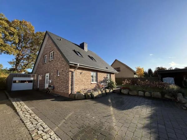 Immobilie in Tellingstedt - Familiengerechtes Wohnen - Einzugsfertig - Hochwertig saniert - Bild 1