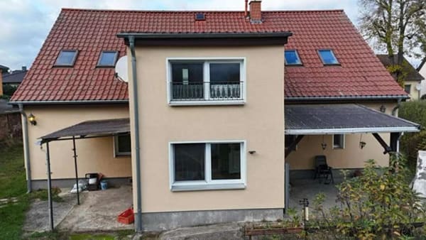 Immobilie in Werneuchen - Großzügiges ehemaliges leerstehendes Mehrgenerationshaus mit Seeblick,  in Löhme bei Berlin - Bild 1