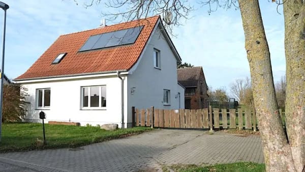 Immobilie in Hornstorf - Großzügiges Zuhause mit 2.500 m² Grundstück – viel Potenzial in ruhiger Lage bei Wismar - Bild 1