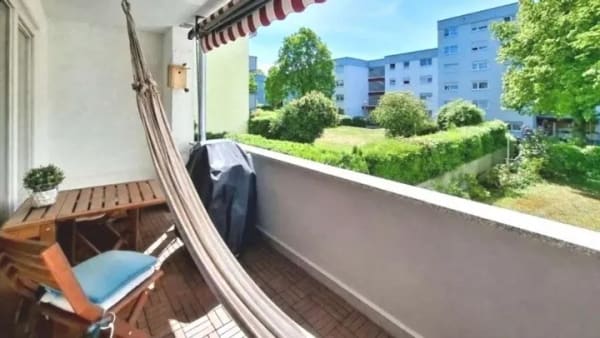 Immobilie in Aichwald - Schöne 4- Zimmer- Wohnung in beliebter Lage in Aichwald-Schanbach
Mit Balkon und  PKW-Stellplatz - Bild 2