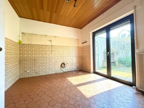 Immobilie in Eltville am Rhein - Freistehendes Einfamilienhaus mit Einliegerwohnung und traumhaften Garten 
in ruhiger Ortsrandlage von Eltville-Hattenheim - Bild 3