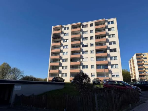 Immobilie in Bad Salzuflen - Gut geschnittene Eigentumswohnung mit Loggia und Stellplatz in Bad Salzuflen  - Bild 1