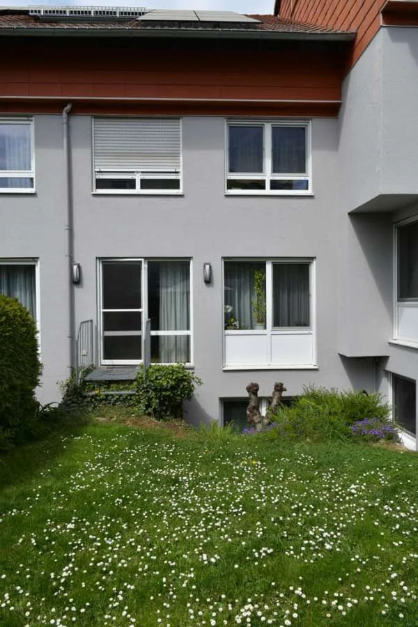 Immobilie in Friolzheim - Provisionsfrei: 5,5-Zimmer-Wohnung in Friolzheim mit Wärmepumpe und PV-Anlage - Bild 3
