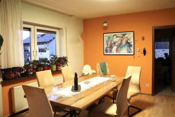 Immobilie in Bad Schönborn - 4,5 Zimmer, Balkon, Garage- Wohnen in bester Kombination aus Ruhe & Zentrum - Bild 2