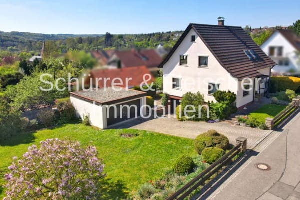 Immobilie in Tiefenbronn - Willkommen daheim – Einfamilienhaus mit Gartenidylle & Garage, sofort bezugsfrei - Bild 0