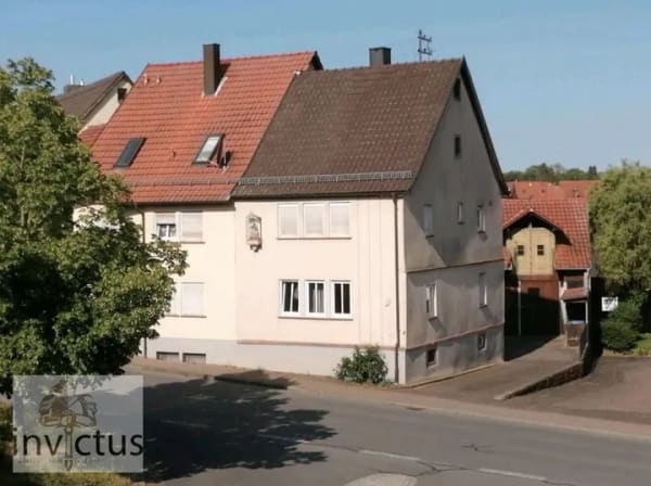 Immobilie in Külsheim - Kapitalanlage mit Perspektive starke 6,18 % Rendite: MFH inkl. Ausbaureserve & Zusatzgrundstück - Bild 1