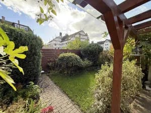 Immobilie in Geisenheim - Hübsches Einfamilienhaus mit Terrasse und schönem Garten - Bild 1