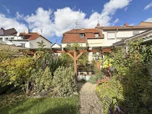 Immobilie in Geisenheim - Hübsches Einfamilienhaus mit Terrasse und schönem Garten - Bild 2