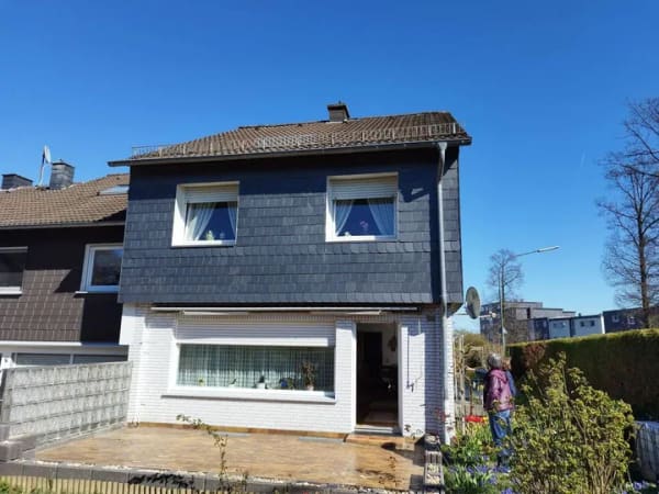 Immobilie in Hückeswagen - versetzte DHH 5 Zimmer, Bad, gr. Terrasse, Garage - Bild 1