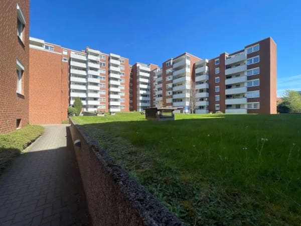 Immobilie in Ronnenberg - 3-Zimmer Wohnung mit Tiefgarage, Loggia und Fahrstuhl in Empelde  - Bild 0