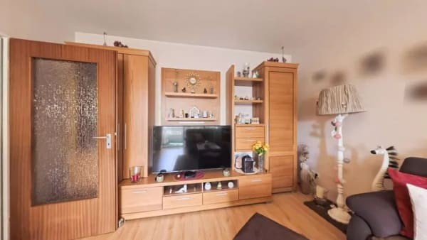 Immobilie in Voerde (Niederrhein) - Kapitalanlage oder Eigennutzung: gepflegte  2,5-Zimmer Wohnung in Voerde - Bild 2