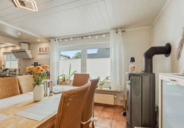 Immobilie in Bornhöved - Einfamilienhaus mit Wärmepumpe und PV in 24619 Bornhöved - Bild 2