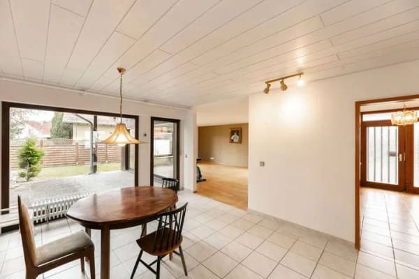 Immobilie in Illerrieden - Viel Raum für Ihre Wohnideen – EFH mit 812 m² Grundstück in ruhiger Lage - Bild 4