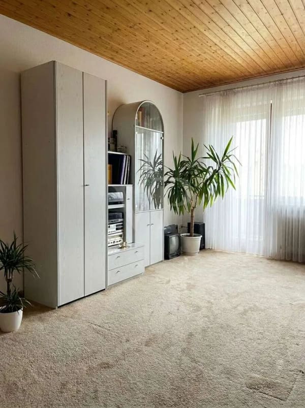Immobilie in Aschaffenburg - Vermietete 2-Zimmer-Dachgeschosswohnung mit Balkon und Stellplatz - Bild 1